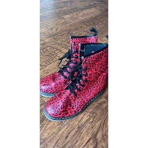 Yoki cheetah red combat boots size 6.5 women